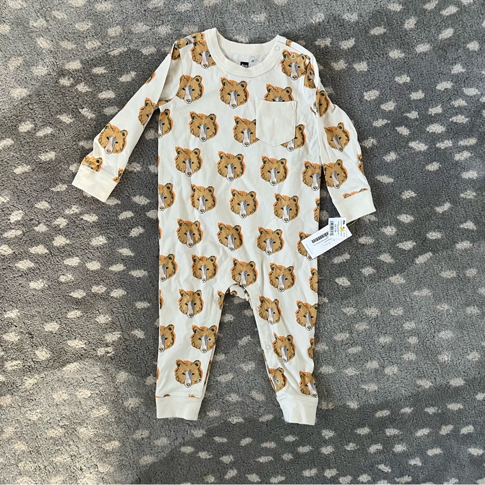 Tea Collection long-sleeve romper - wolf print